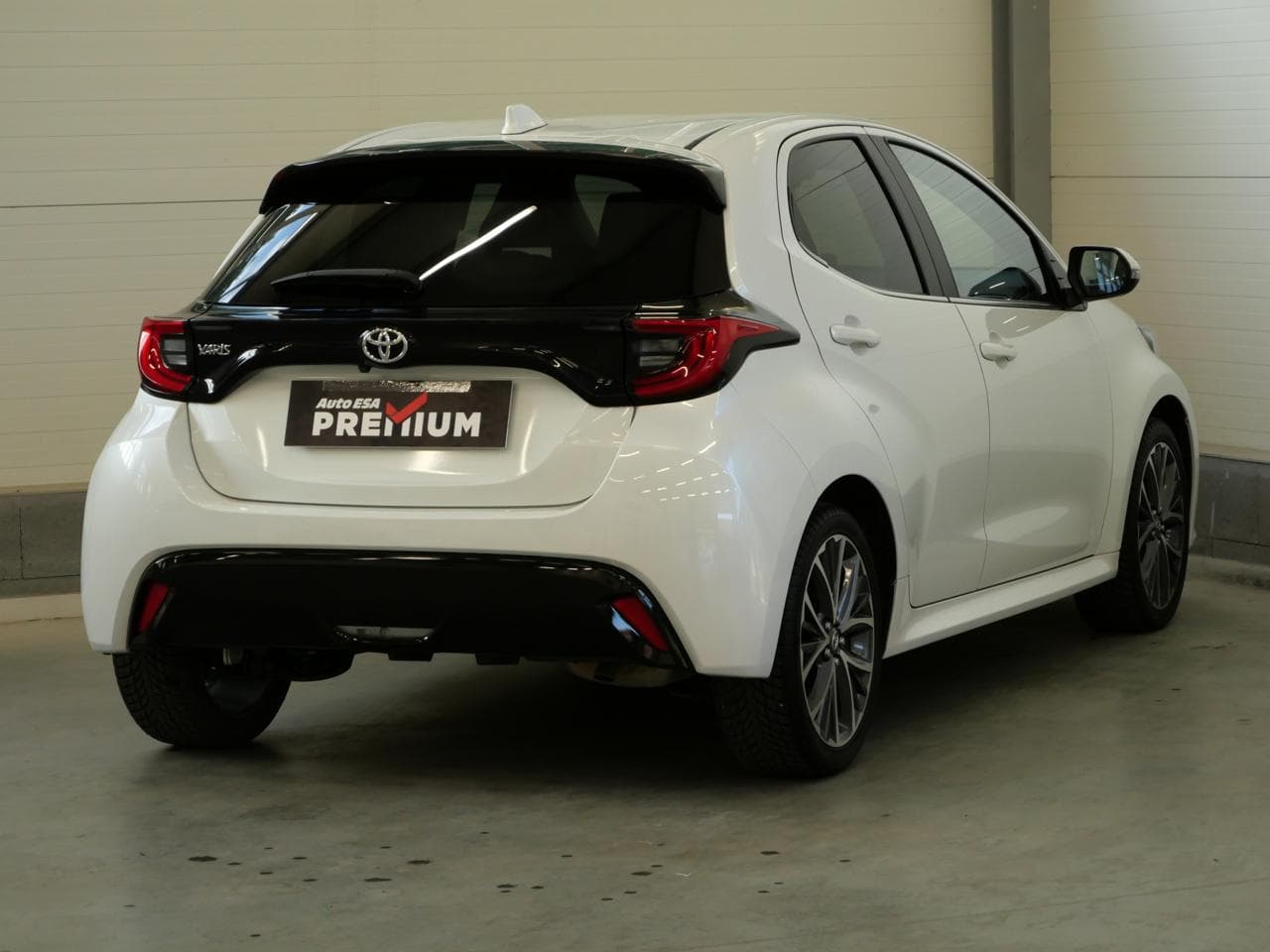 2023 Toyota YARIS - 4