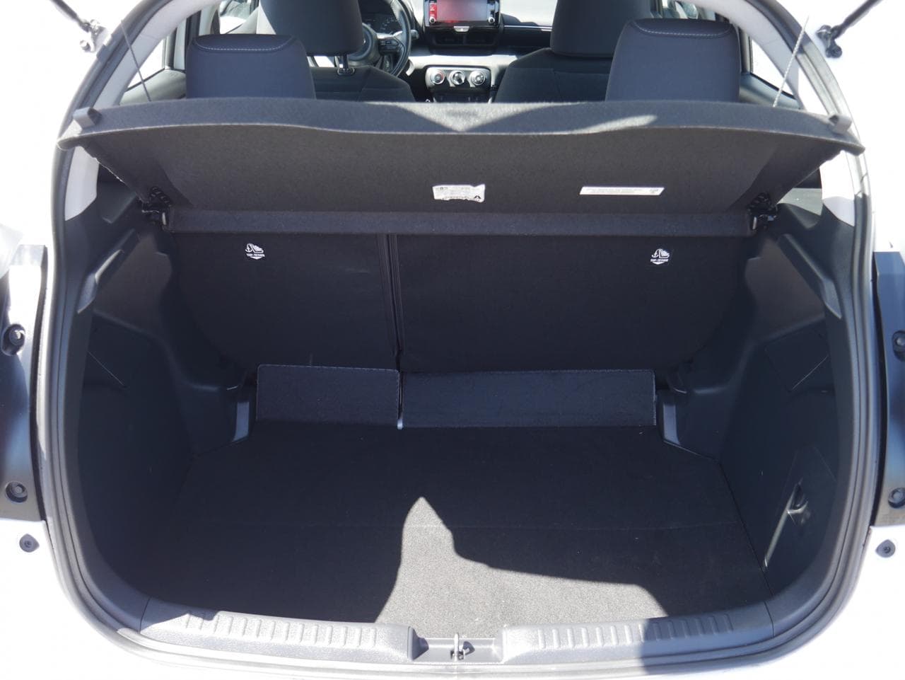 2023 Toyota YARIS - 7