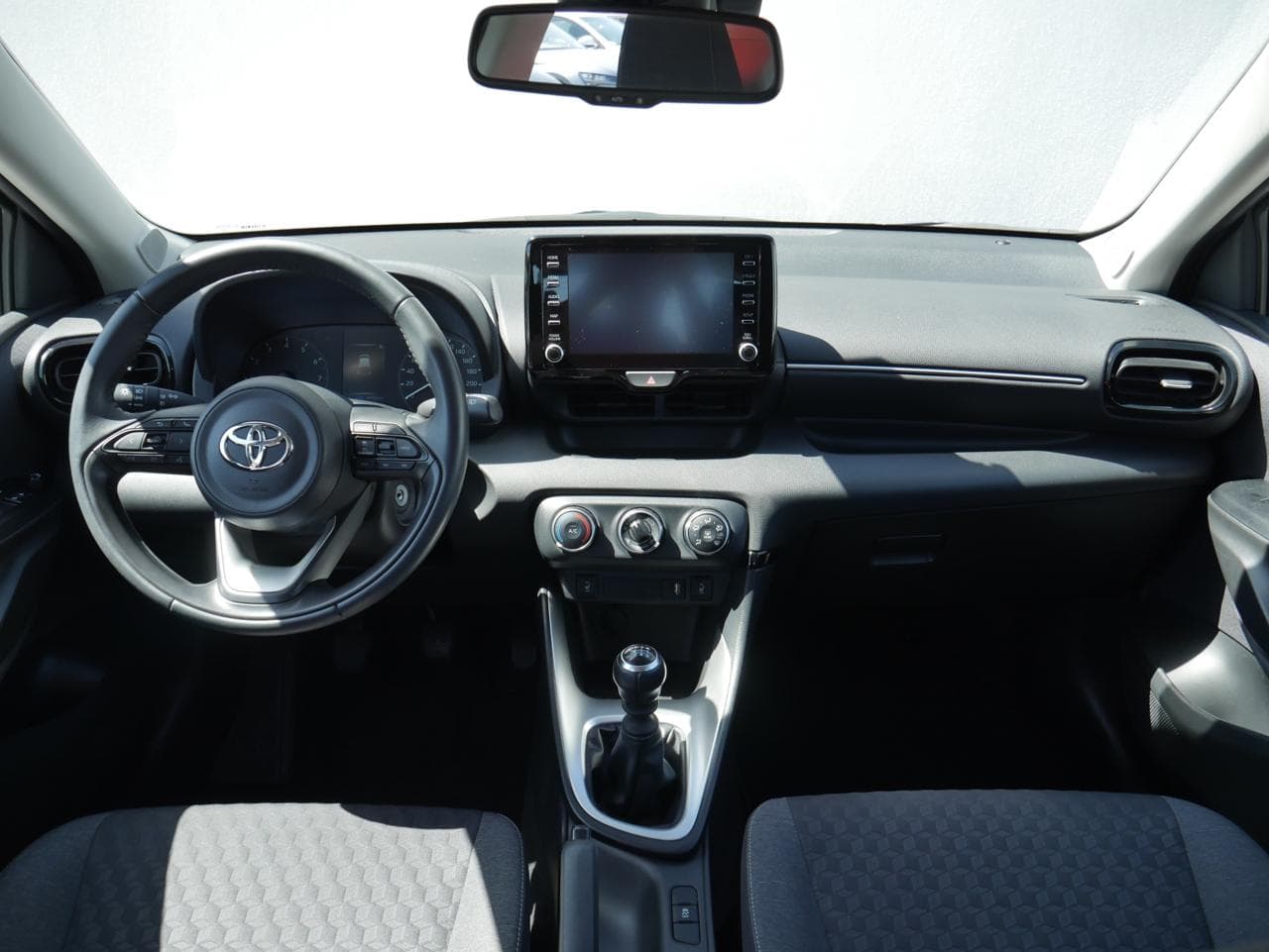 2023 Toyota YARIS - 8