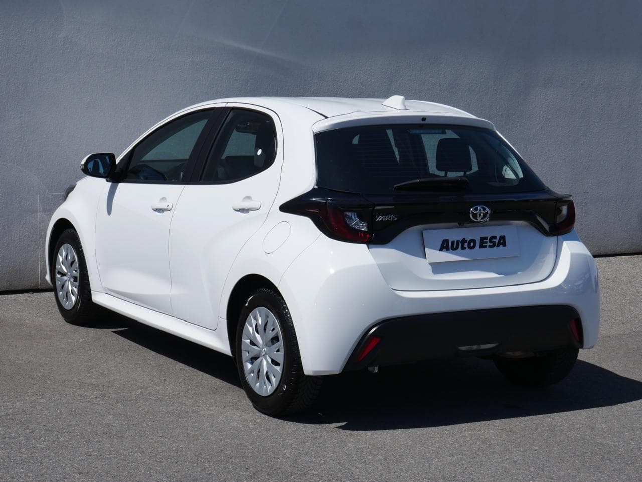 2023 Toyota YARIS - 6
