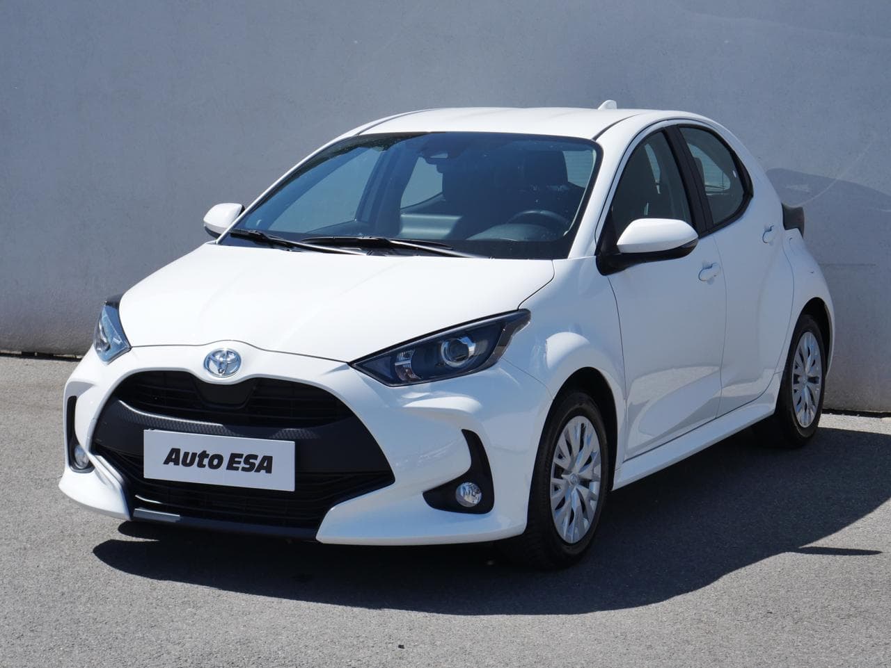 2023 Toyota YARIS - 3