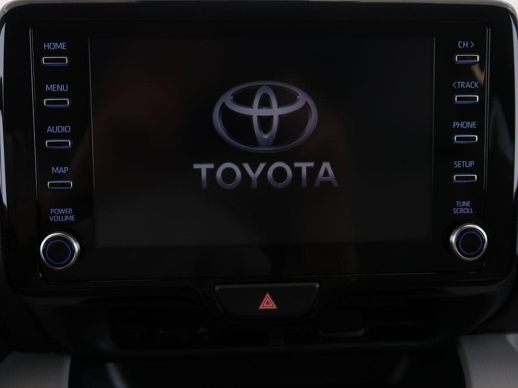 2021 Toyota YARIS - 19