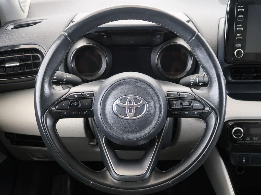 2021 Toyota YARIS - 16