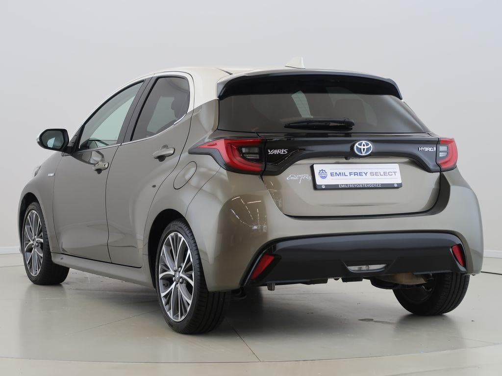 2021 Toyota YARIS - 8