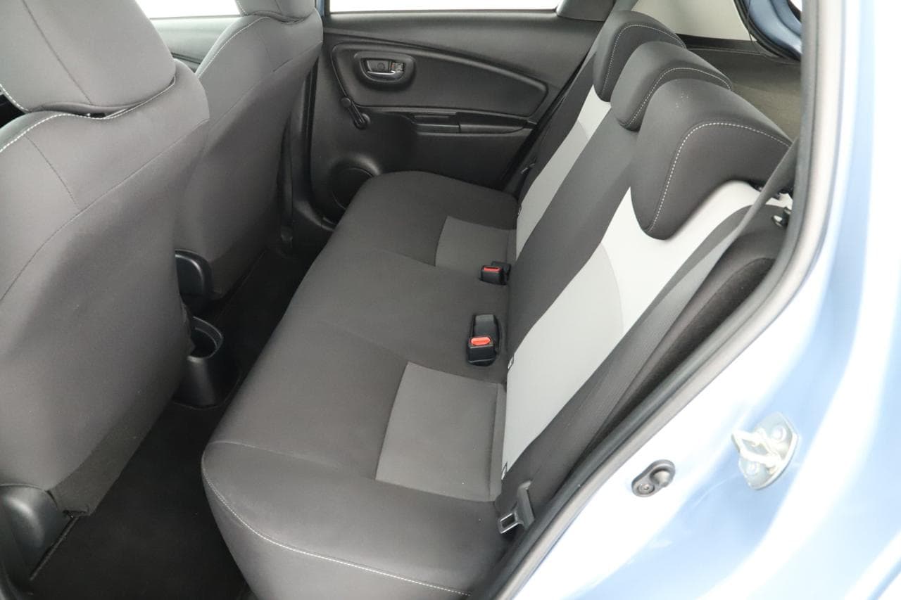 2017 Toyota YARIS - 12