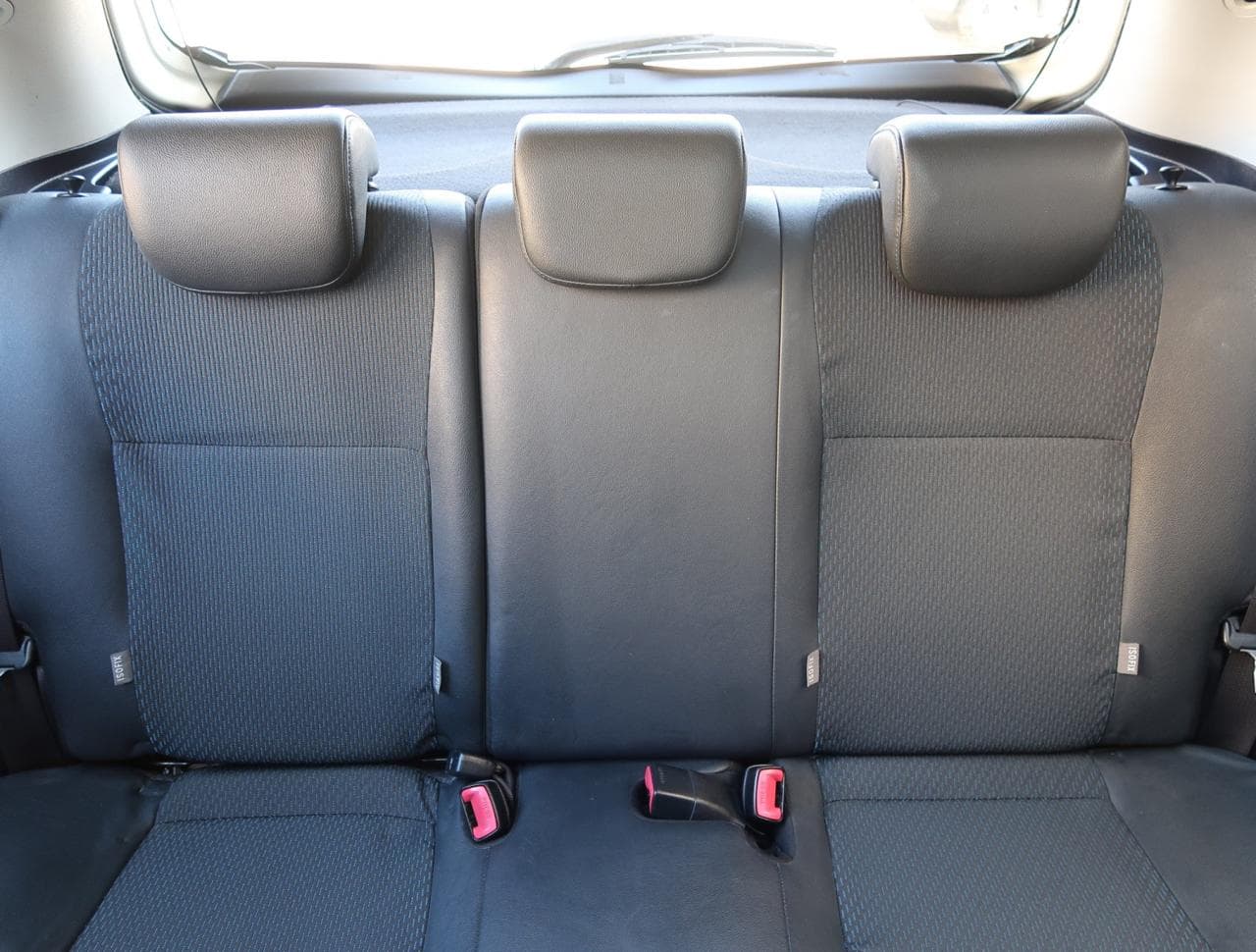 2013 Toyota YARIS - 14