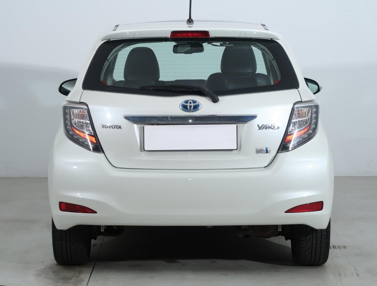 2013 Toyota YARIS - 6