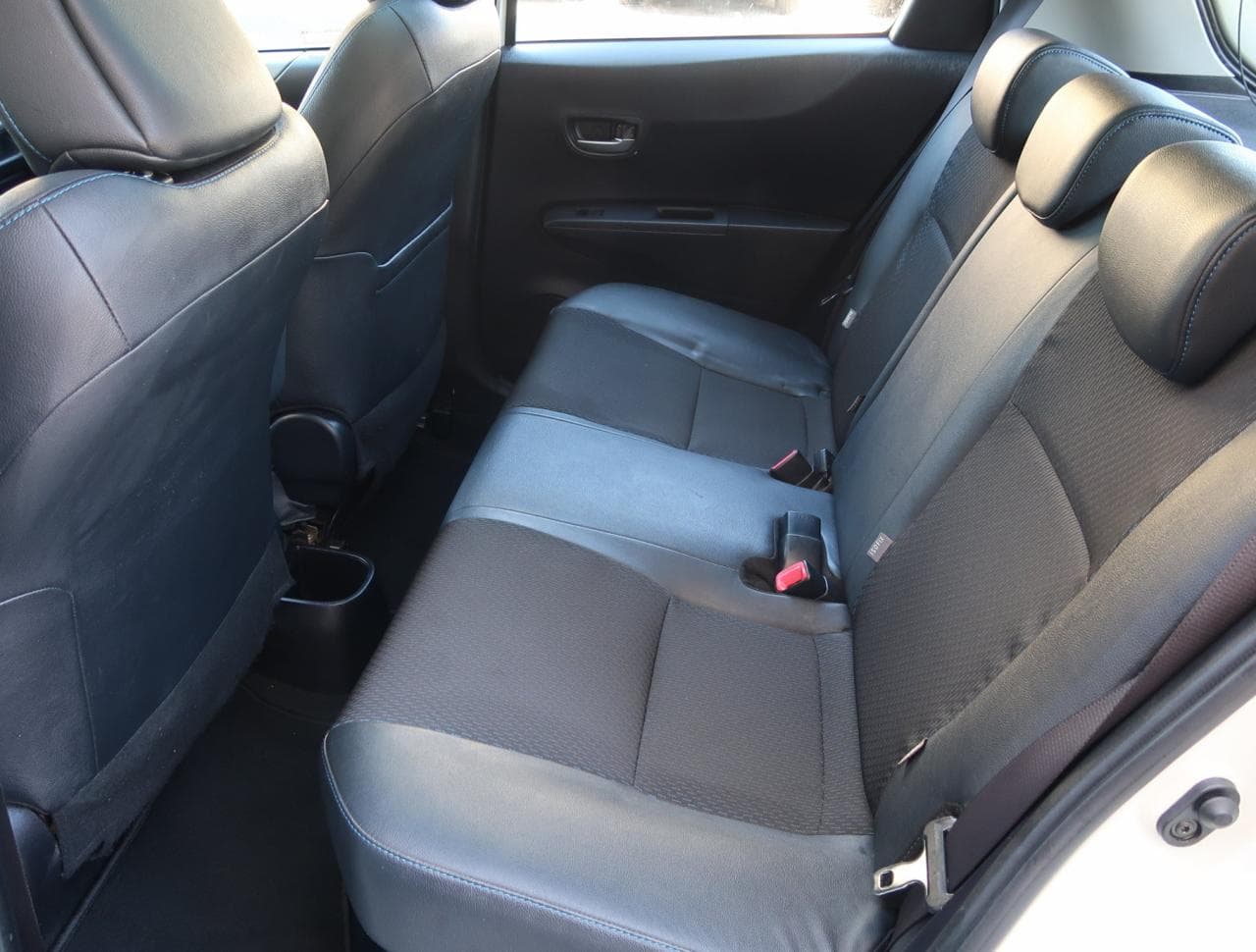 2013 Toyota YARIS - 15