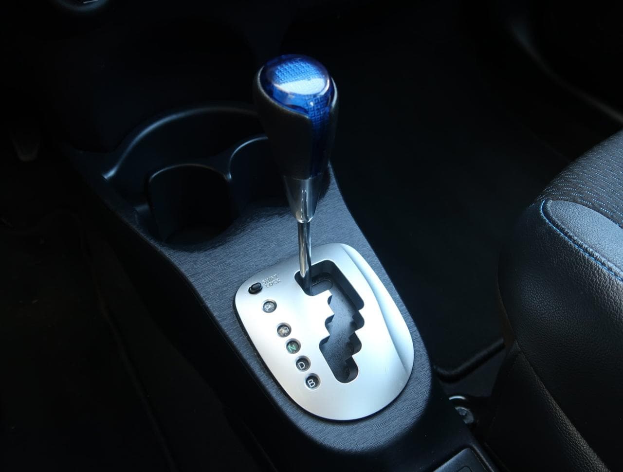 2013 Toyota YARIS - 19