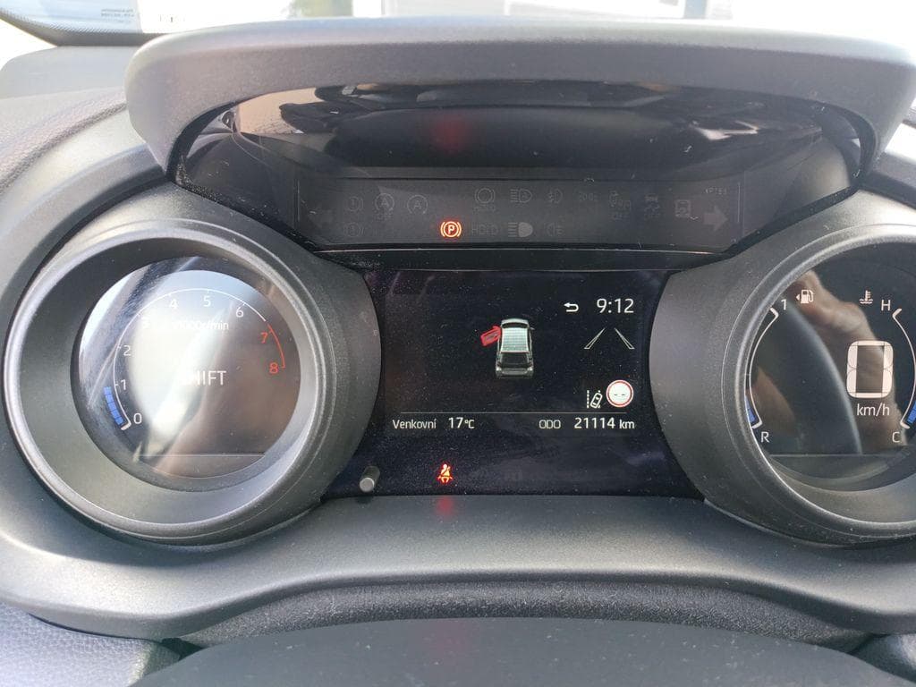 2023 Toyota YARIS - 9