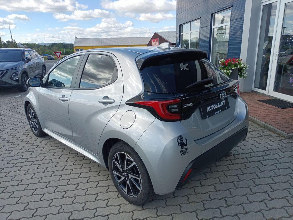 2023 Toyota YARIS - 20
