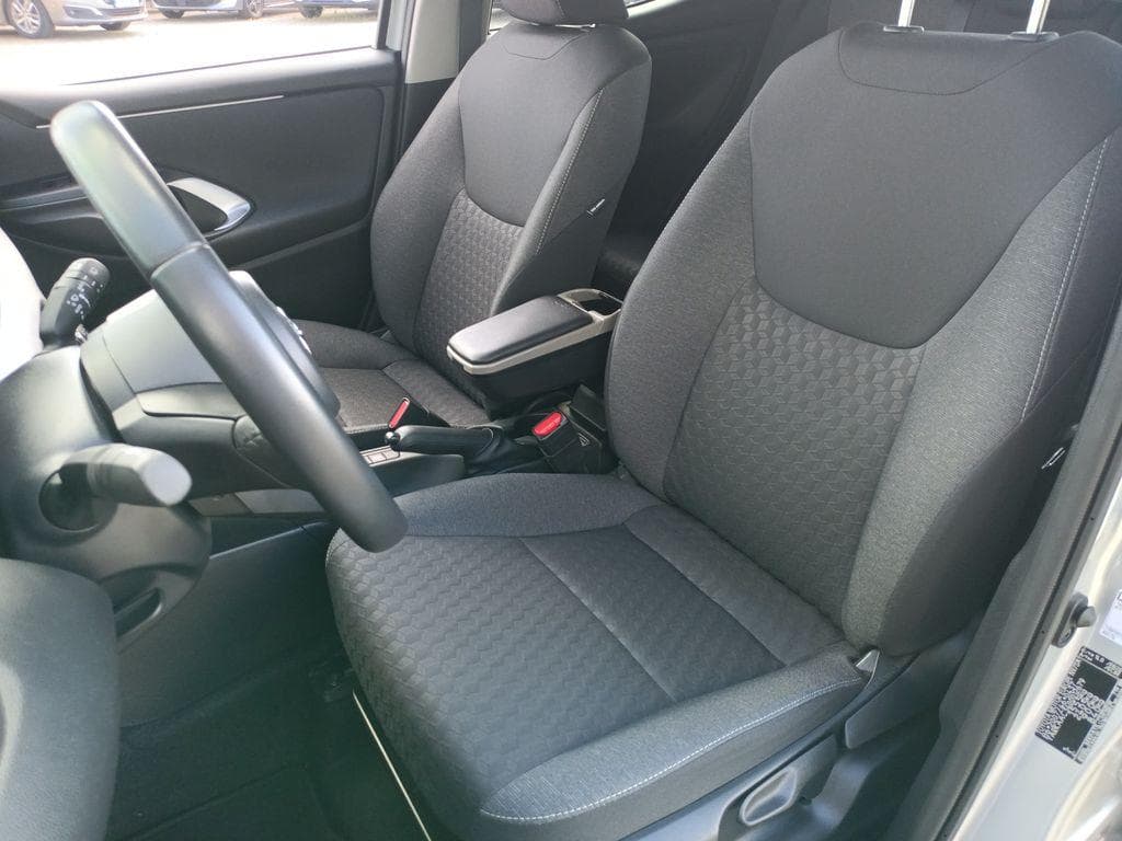 2023 Toyota YARIS - 7