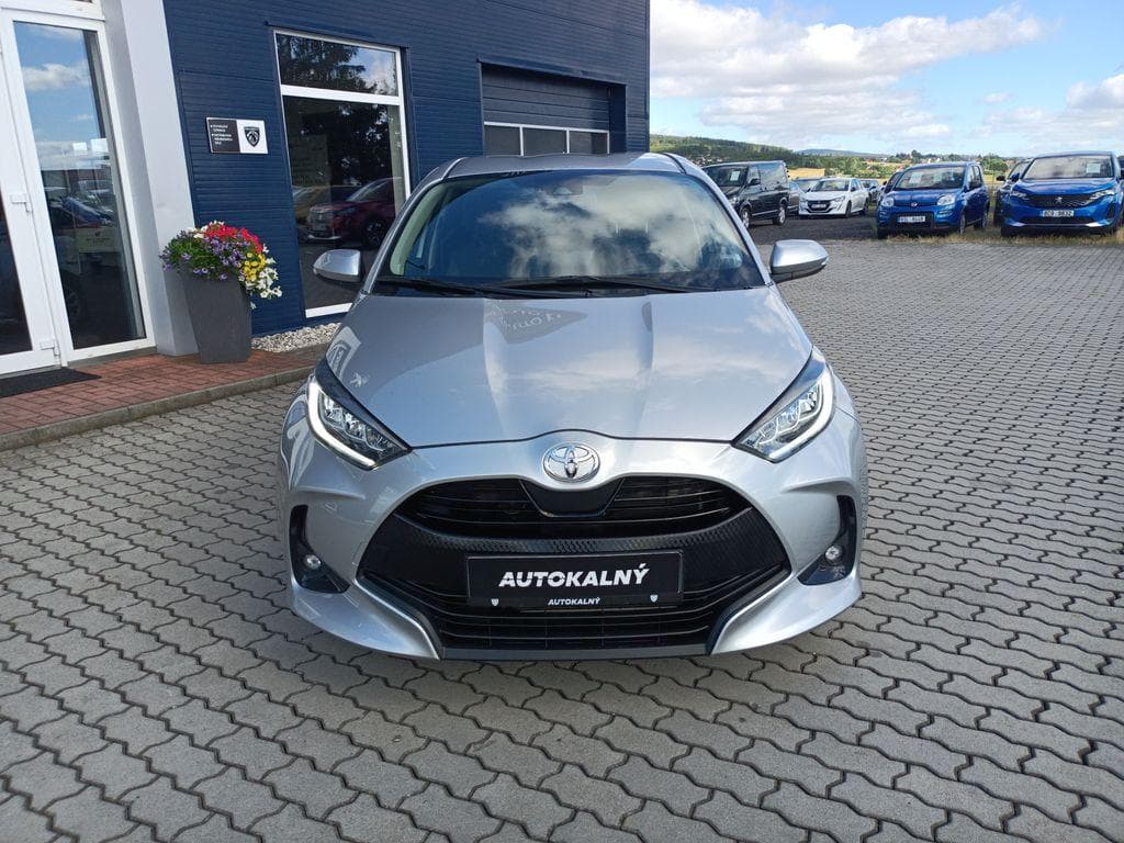 2023 Toyota YARIS - 17