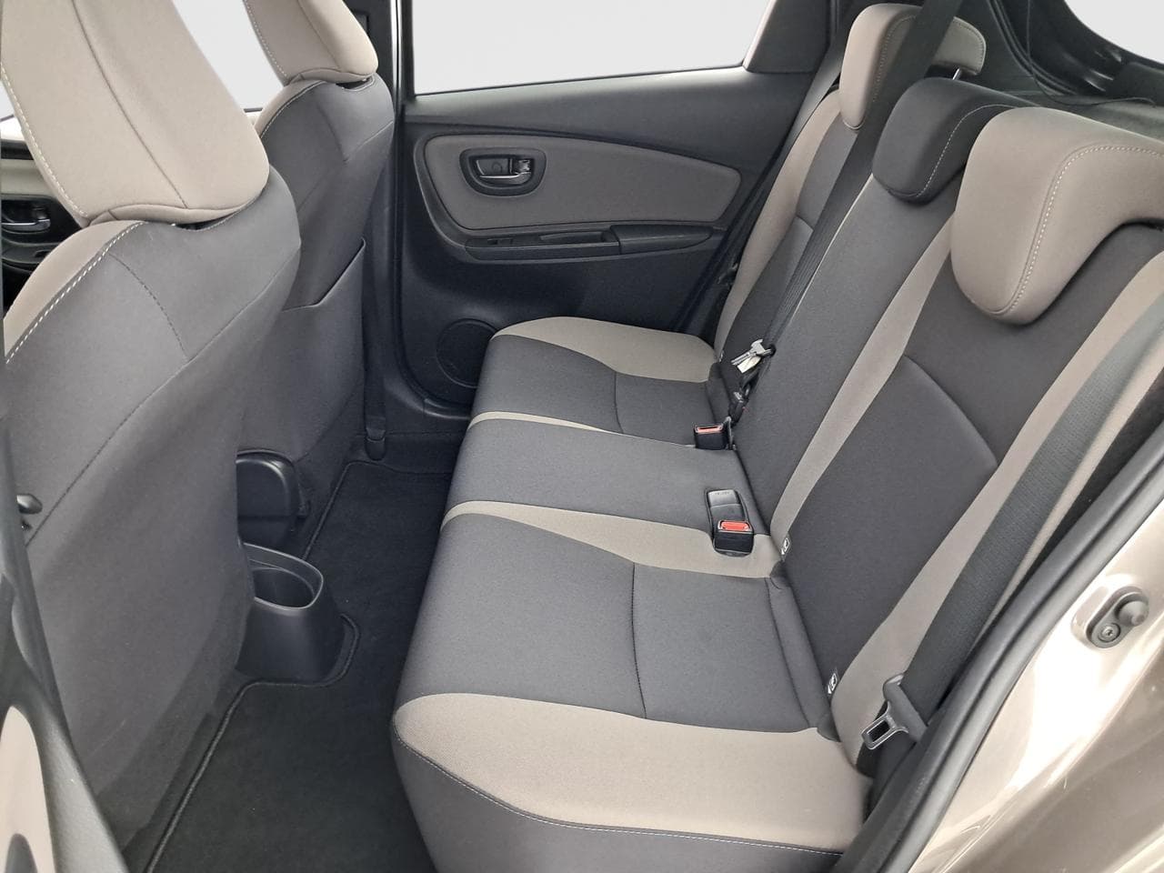 2017 Toyota YARIS - 15