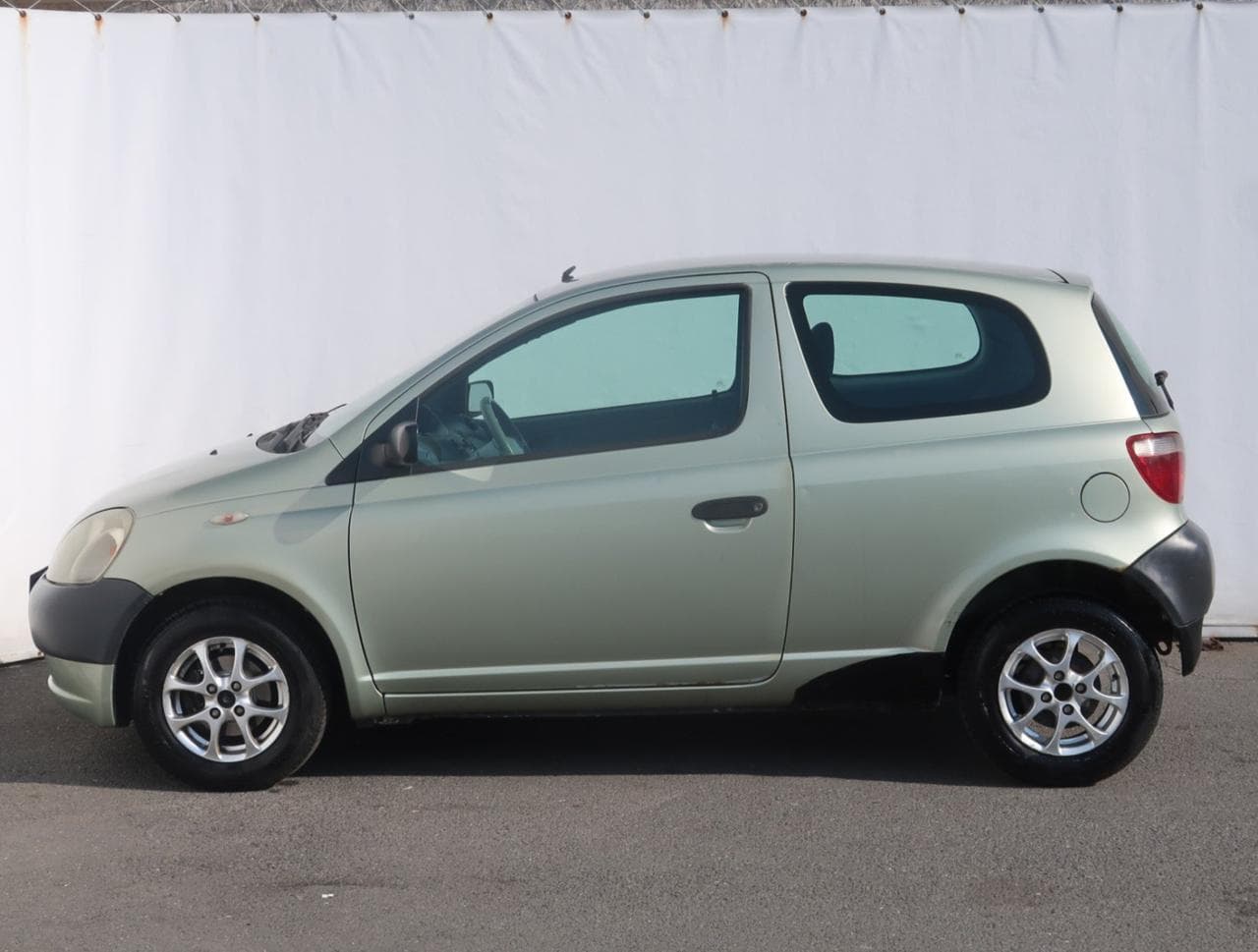 2001 Toyota YARIS - 4