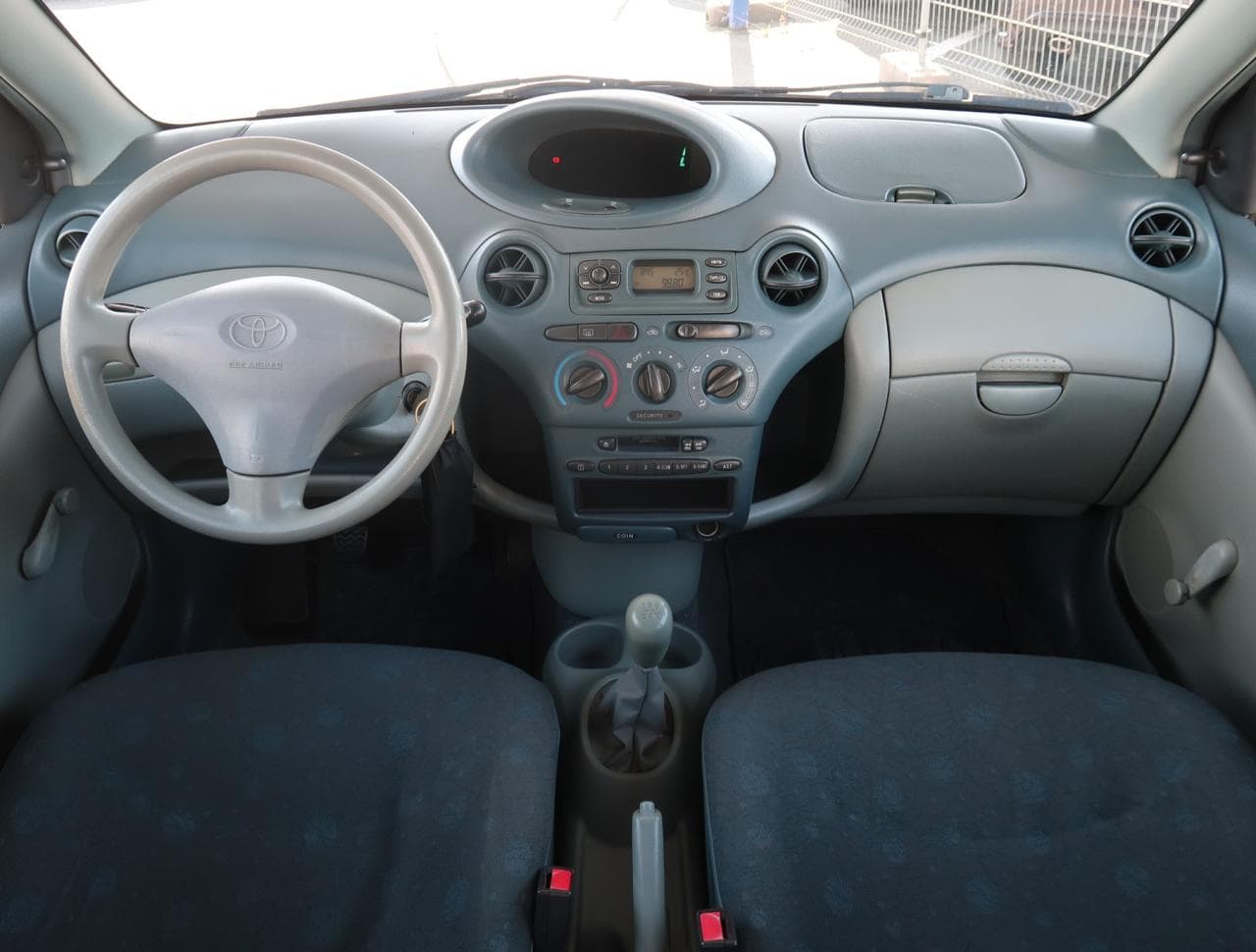 2001 Toyota YARIS - 9