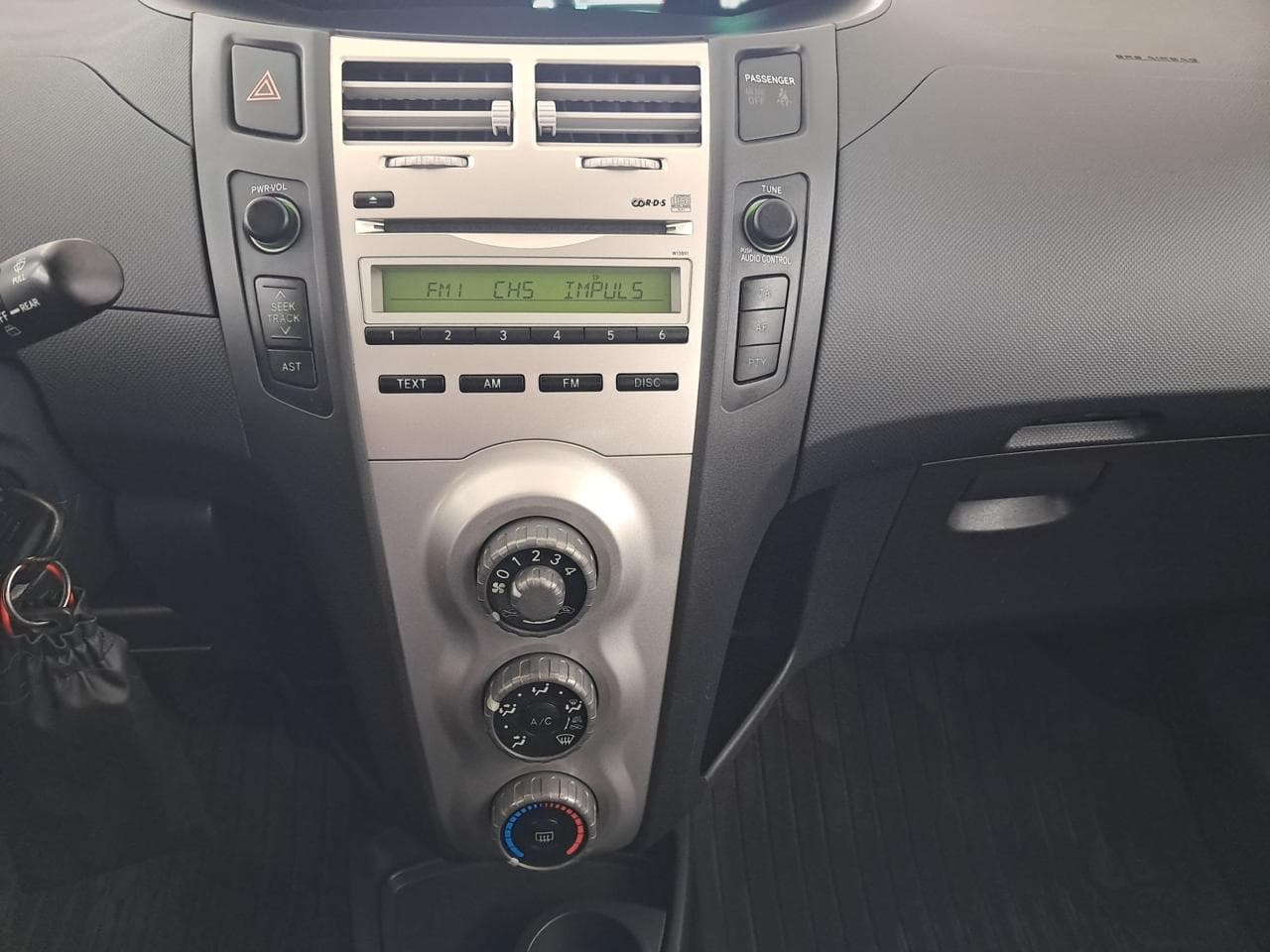 2008 Toyota YARIS - 18