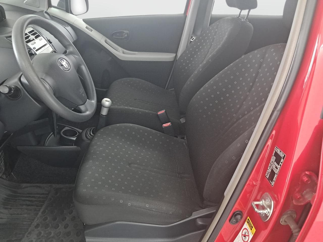 2008 Toyota YARIS - 16