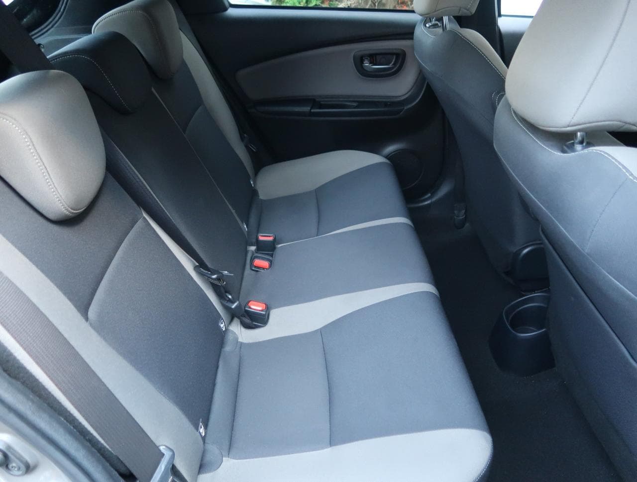 2020 Toyota YARIS - 13