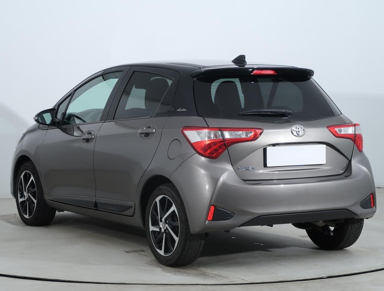 2020 Toyota YARIS - 5