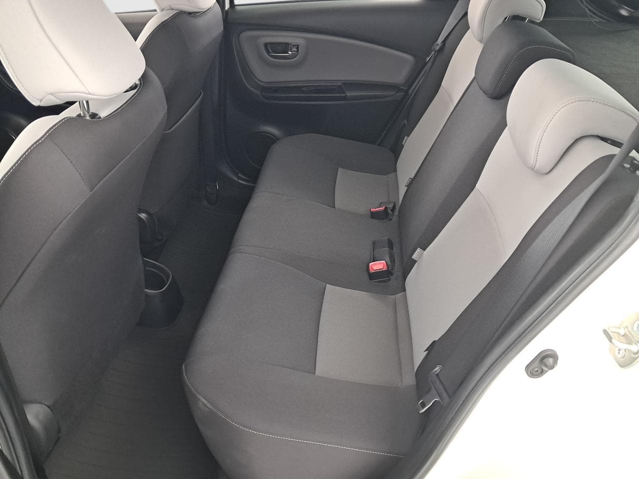 2017 Toyota YARIS - 15