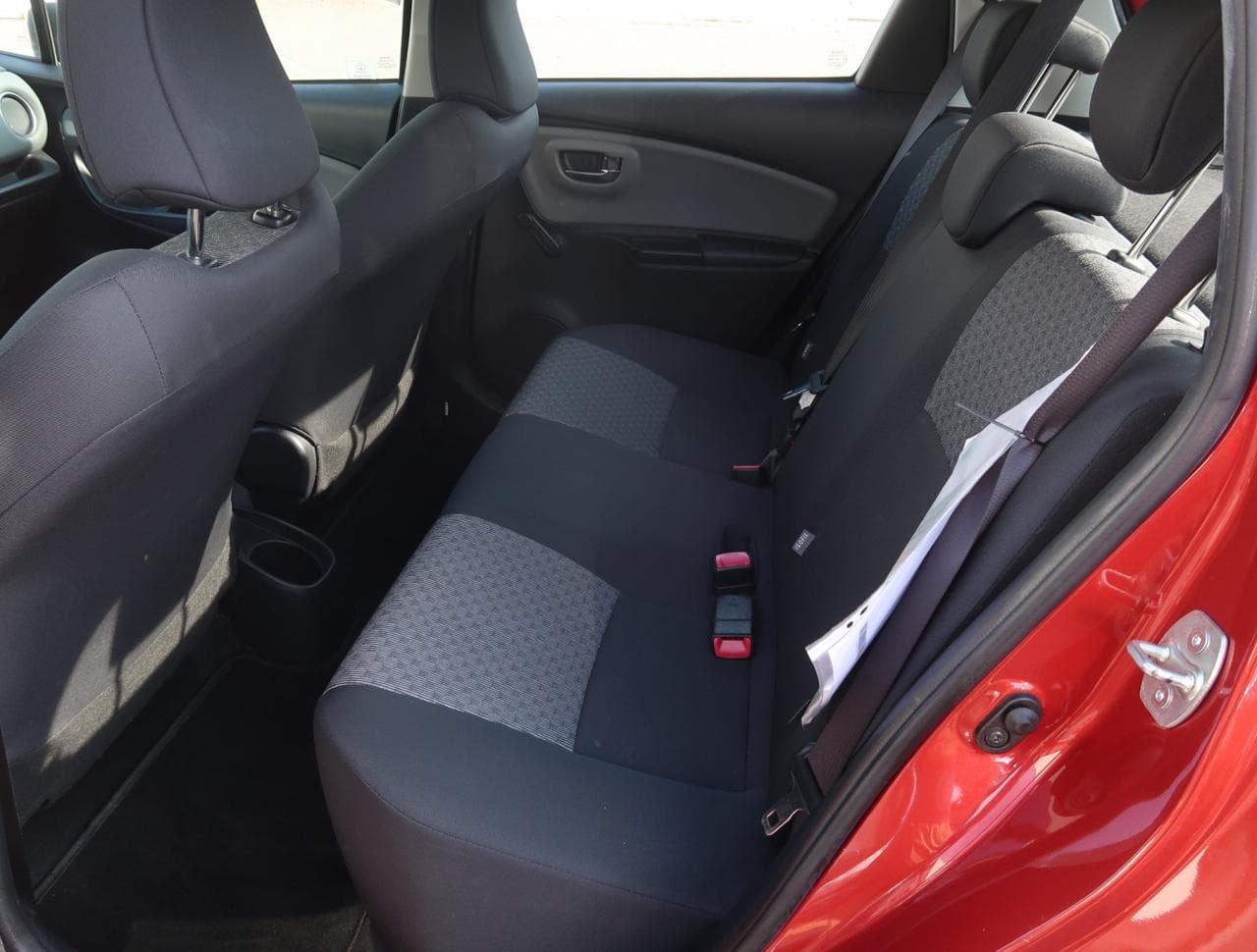 2015 Toyota YARIS - 15