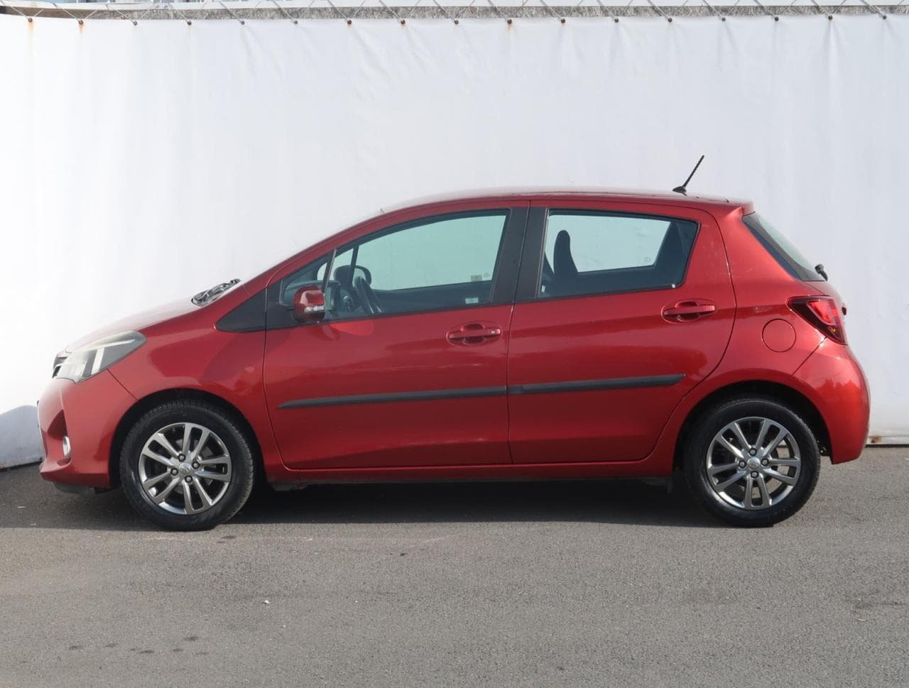 2015 Toyota YARIS - 4