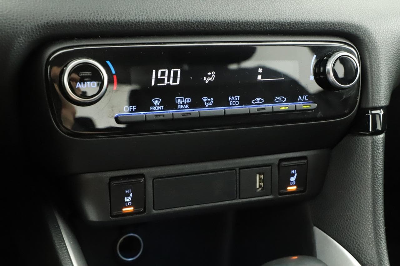 2023 Toyota YARIS - 19