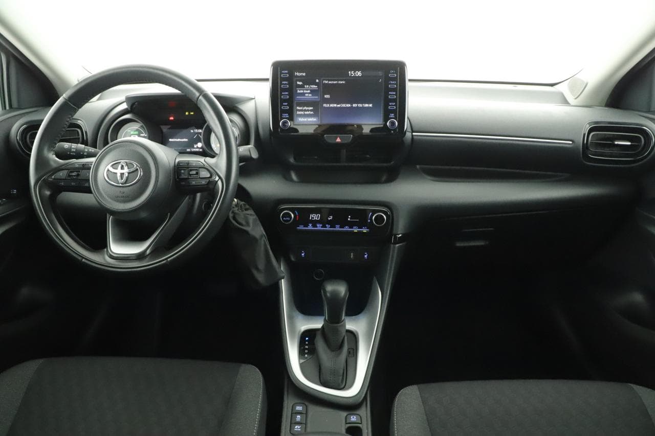 2023 Toyota YARIS - 9