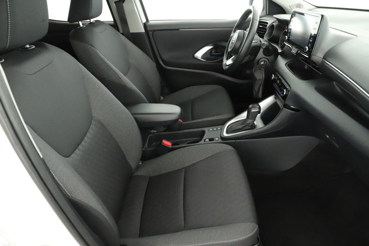 2023 Toyota YARIS - 10