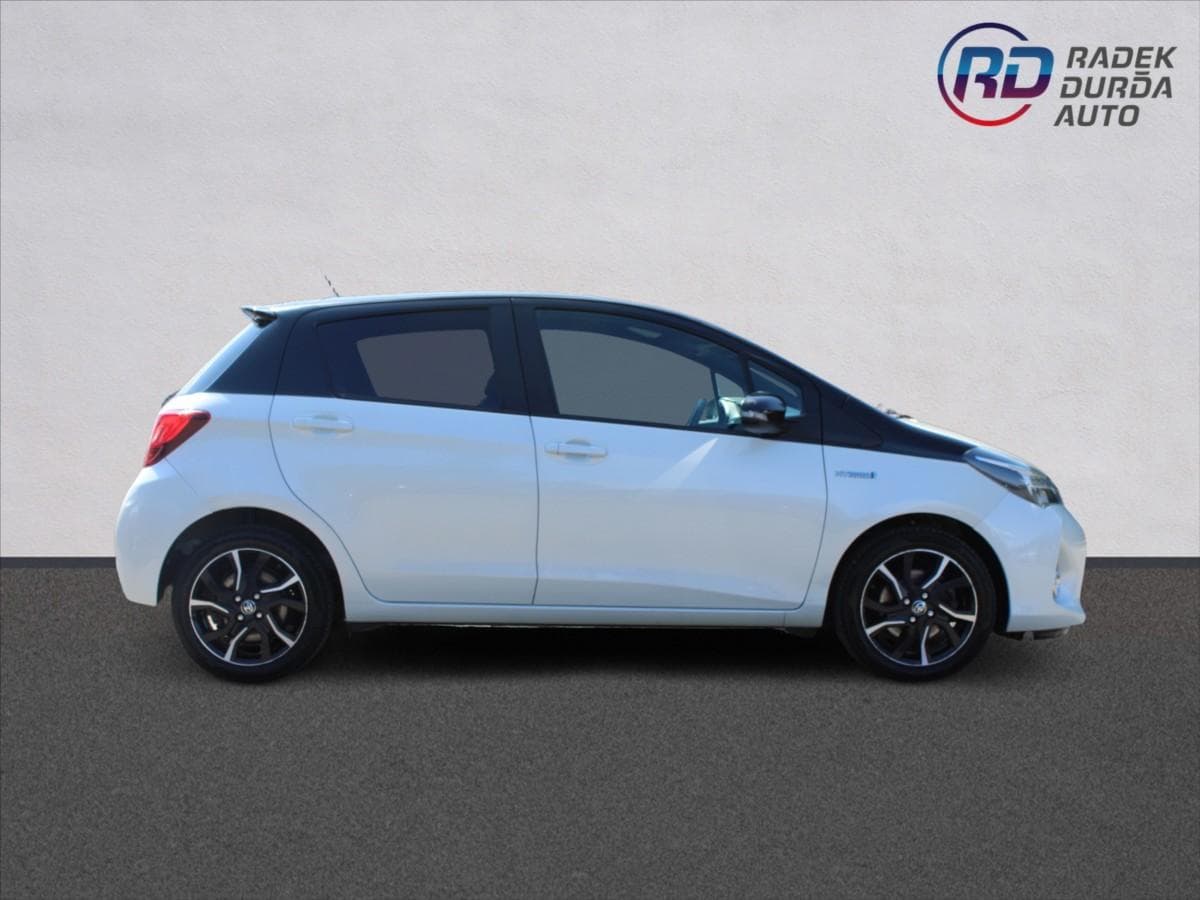 2016 Toyota YARIS - 4
