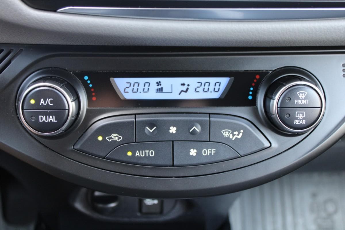 2016 Toyota YARIS - 14