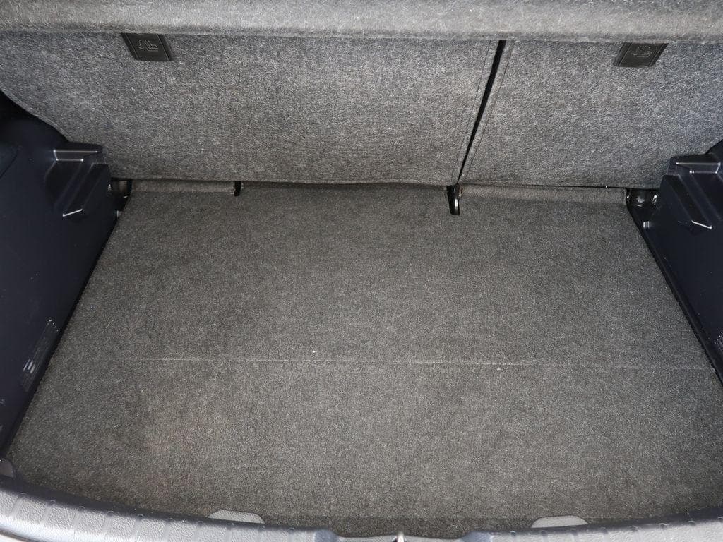 2012 Toyota Yaris - 21