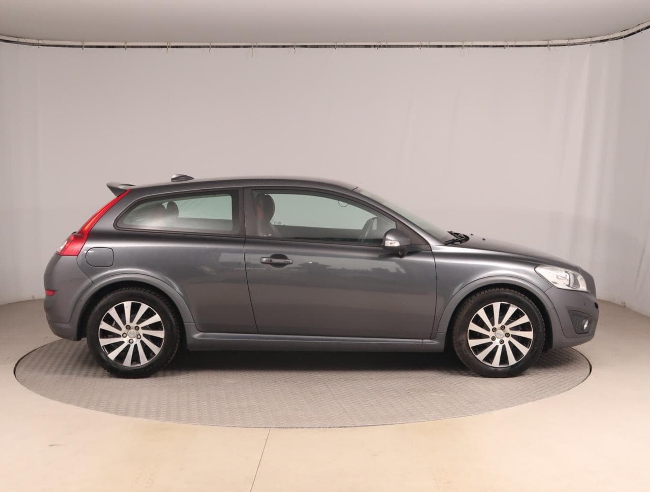 2011 Volvo C30 - 13