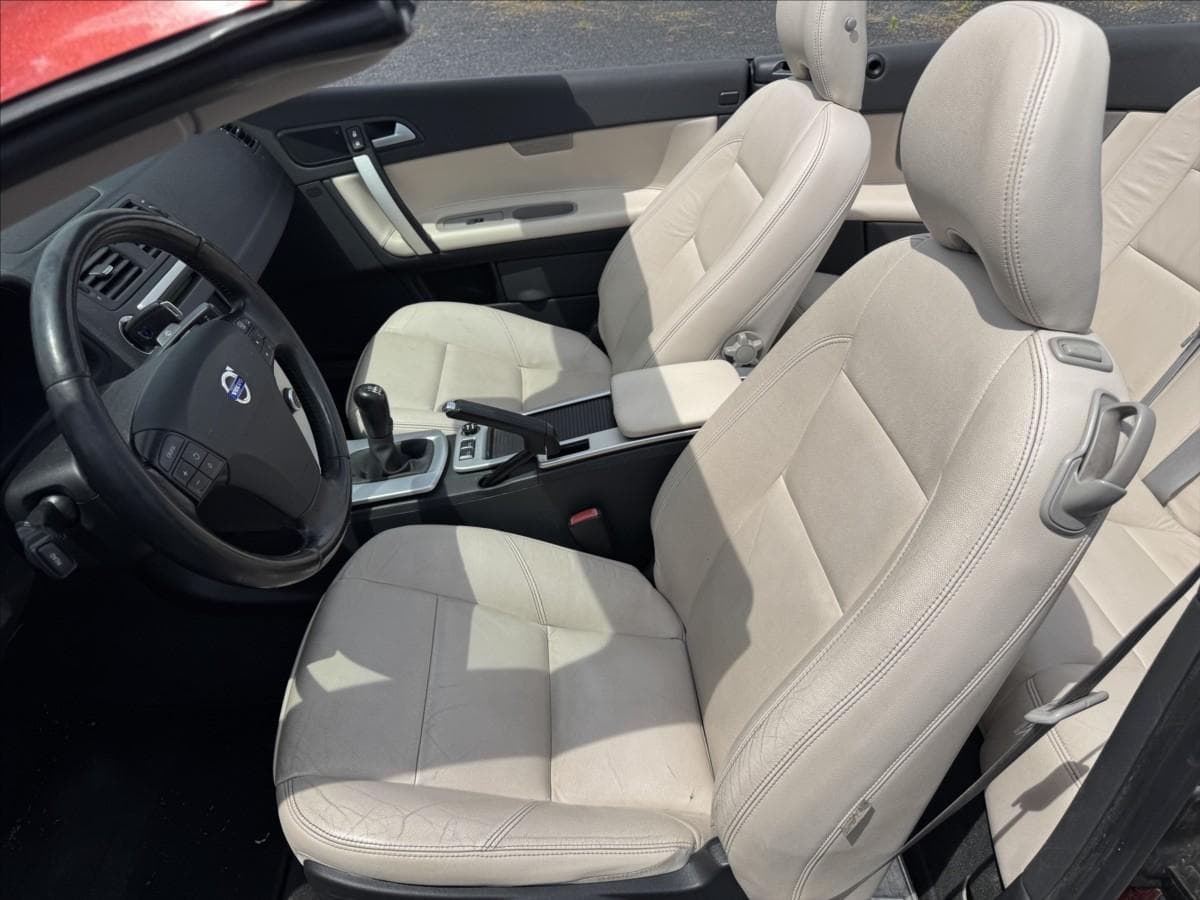 2011 Volvo C70 - 10