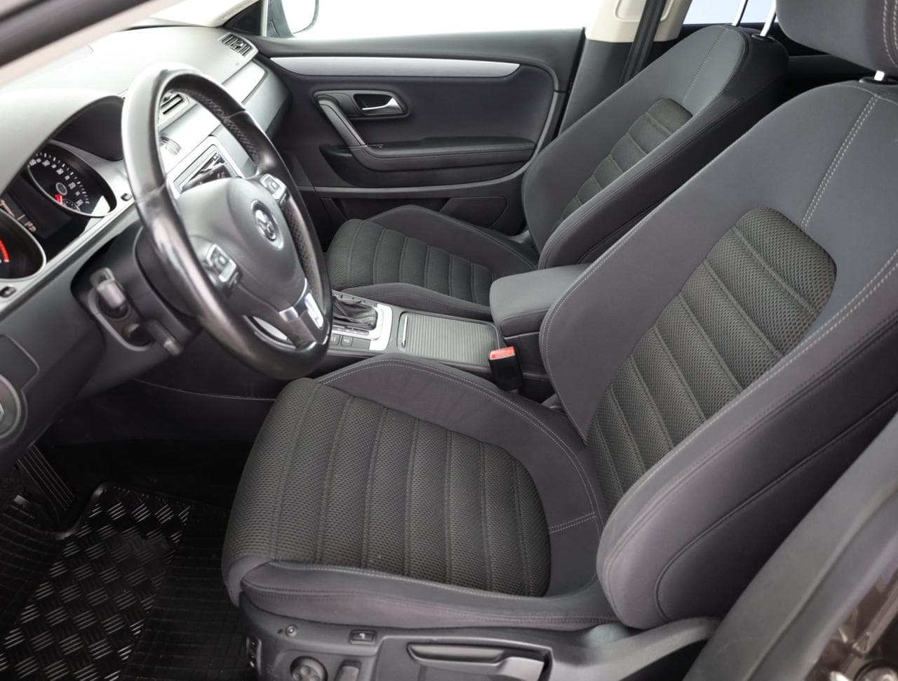 2013 Volkswagen CC - 13
