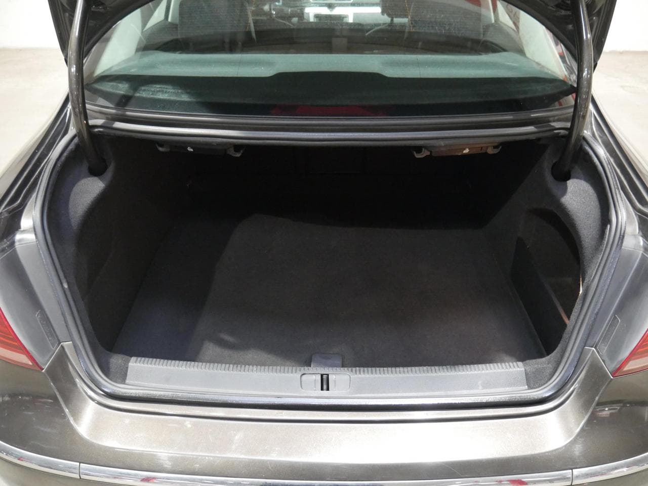 2013 Volkswagen Cc - 7