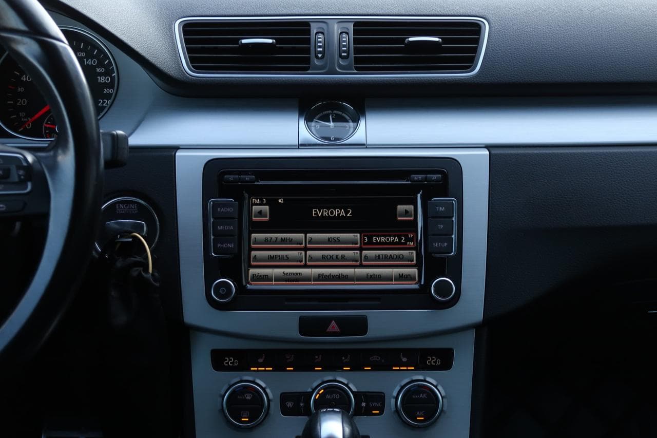 2013 Volkswagen Cc - 18