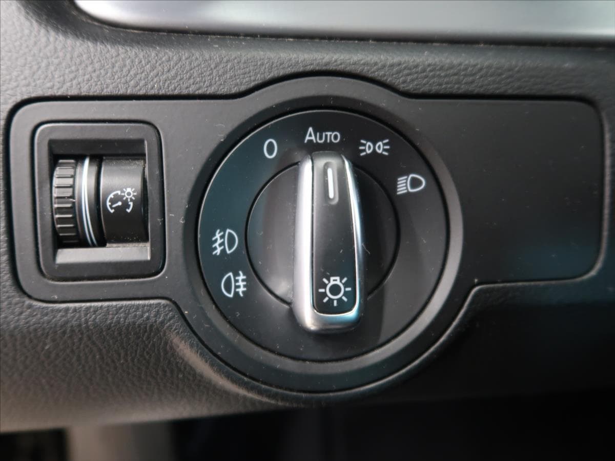 2014 Volkswagen Cc - 17