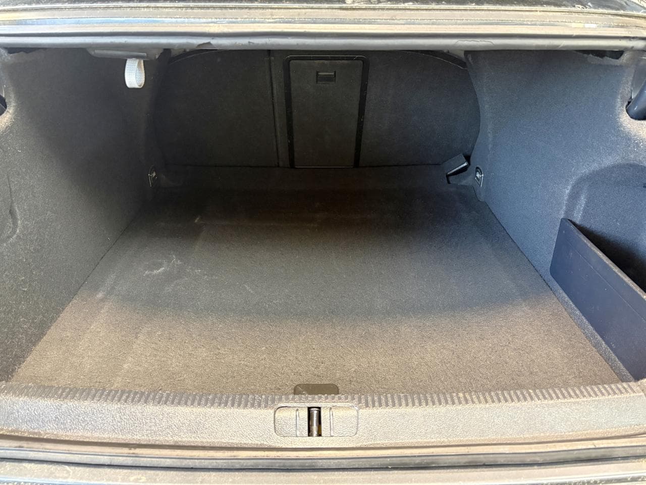 2008 Volkswagen CC - 11