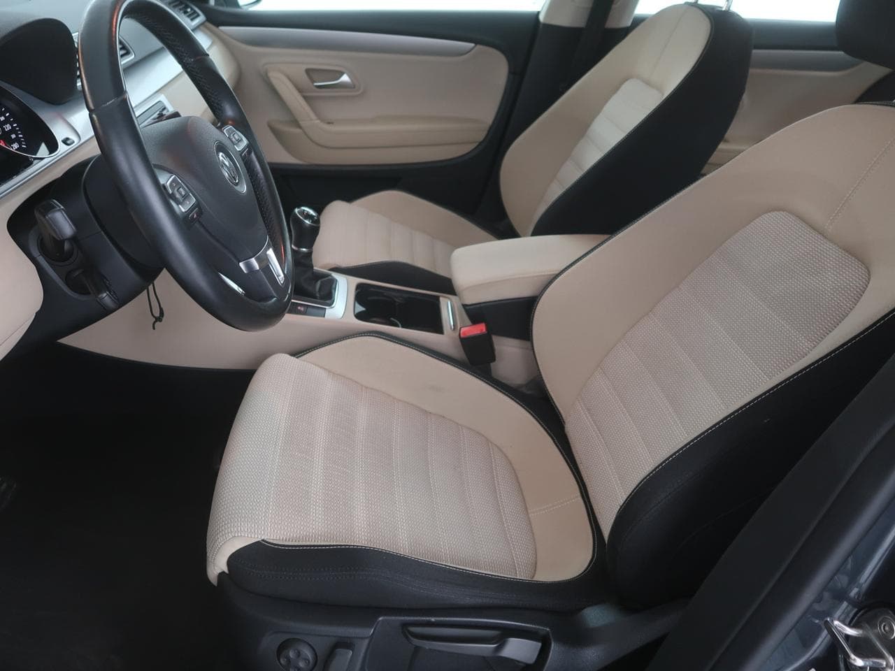 2013 Volkswagen CC - 16