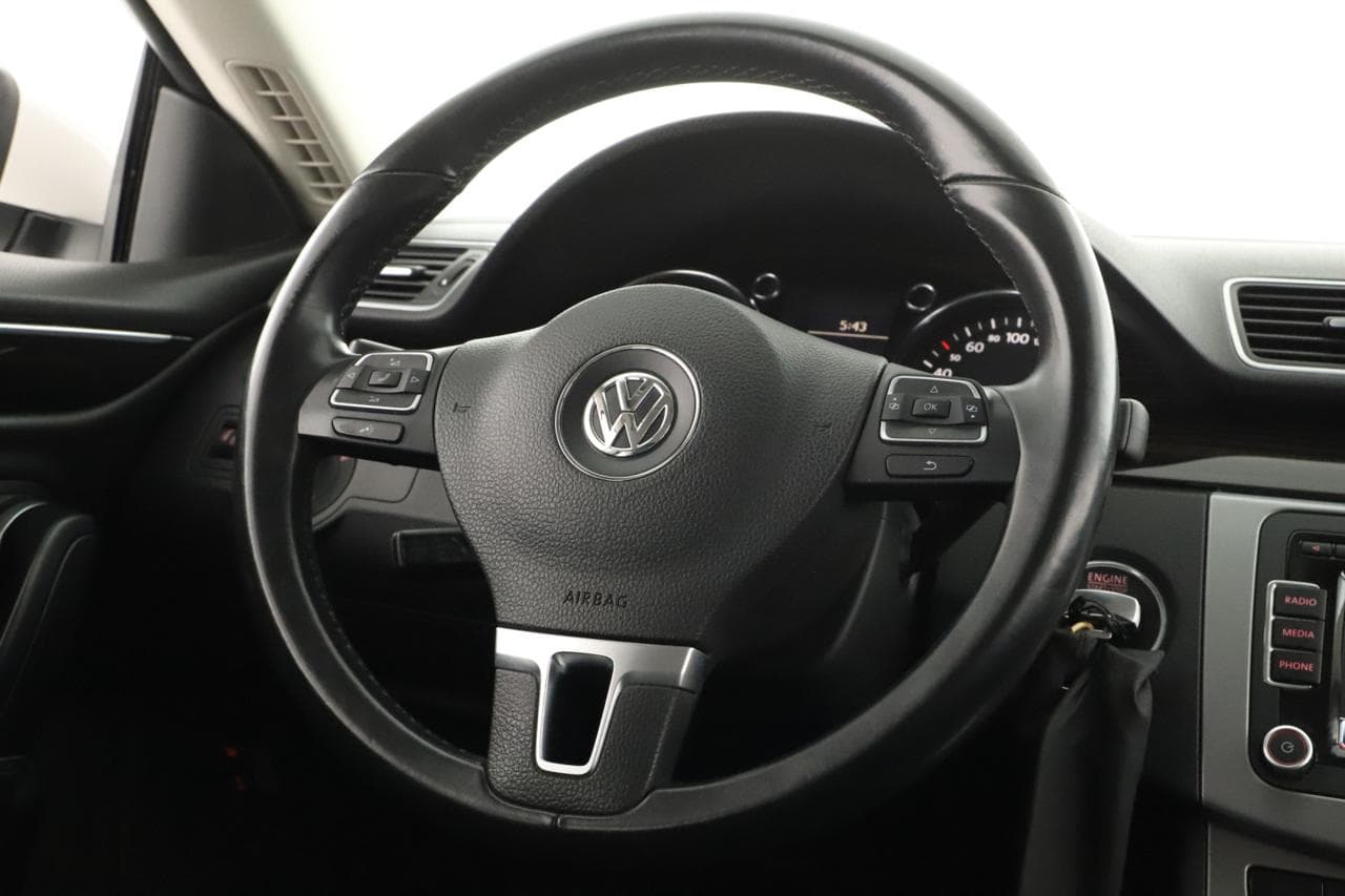 2012 Volkswagen CC - 36