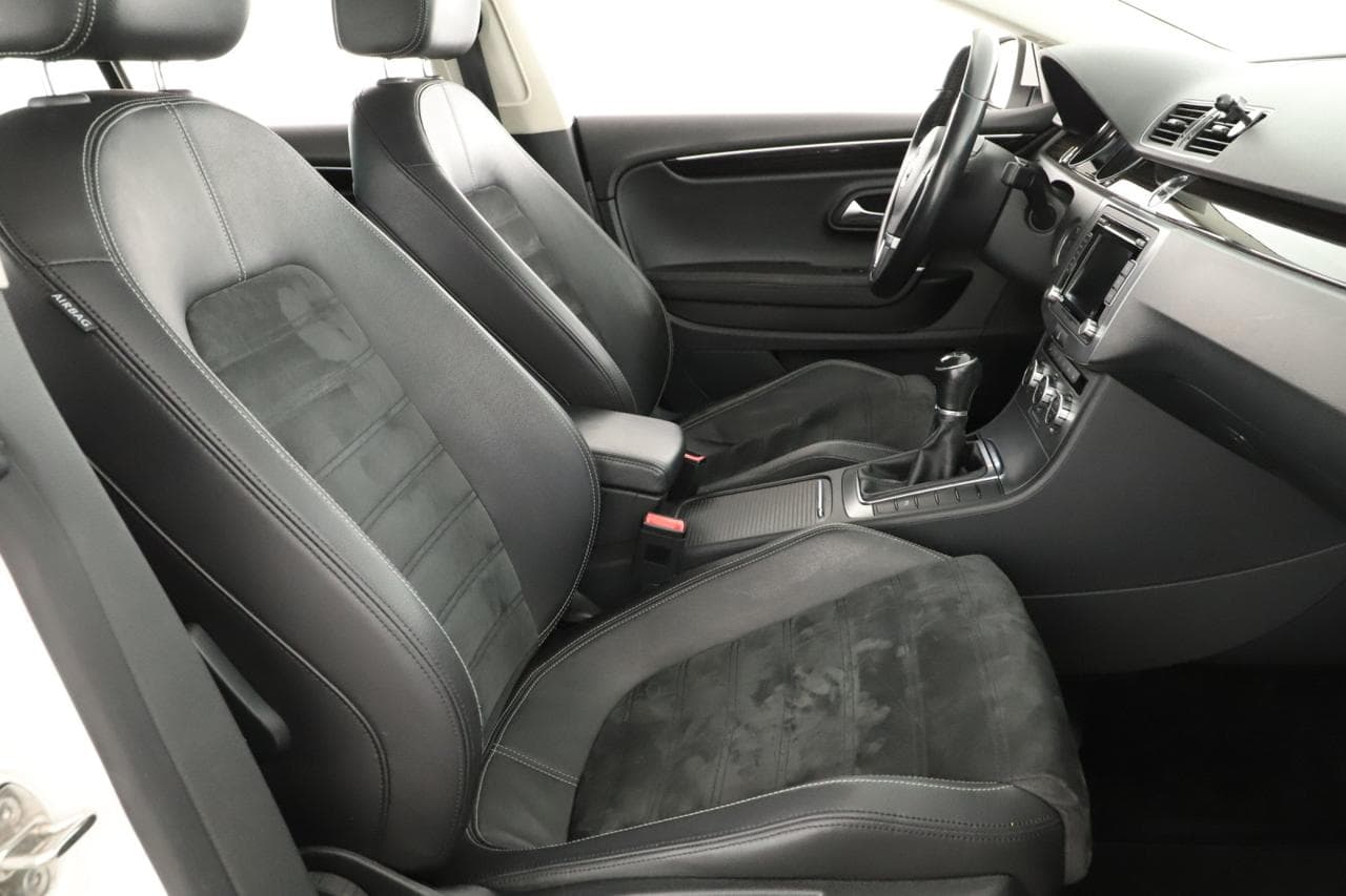 2012 Volkswagen CC - 26