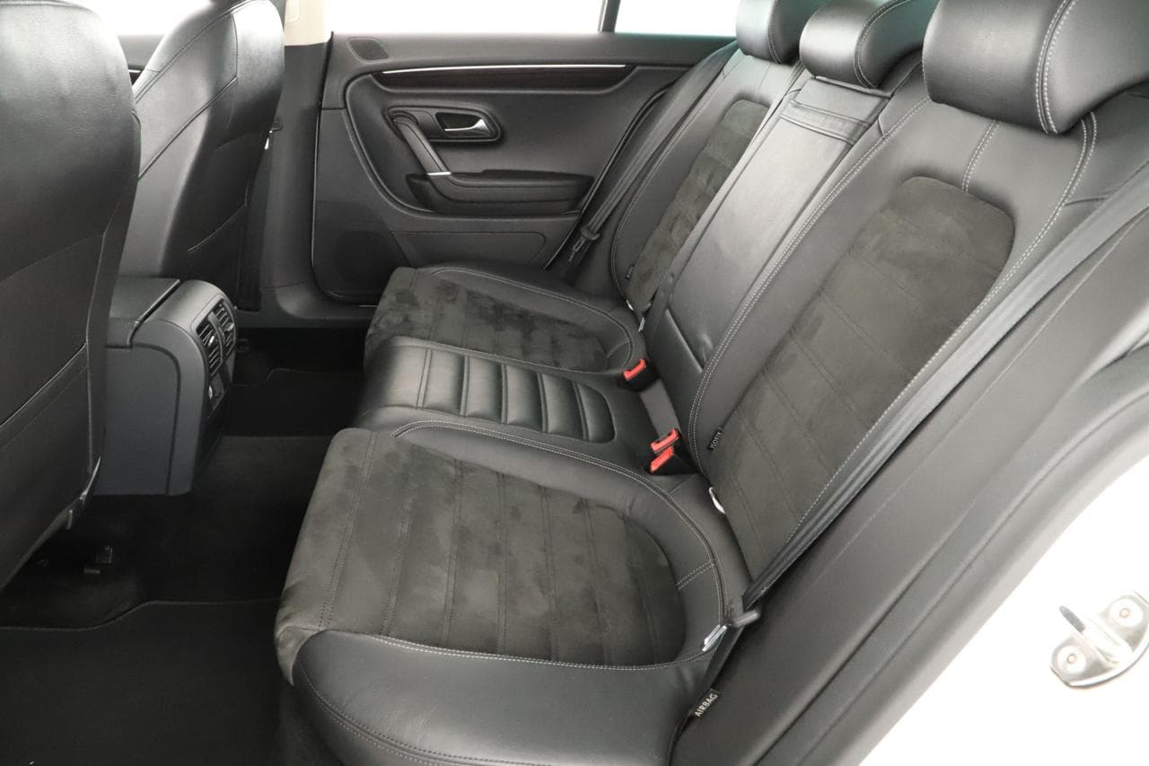 2012 Volkswagen CC - 32