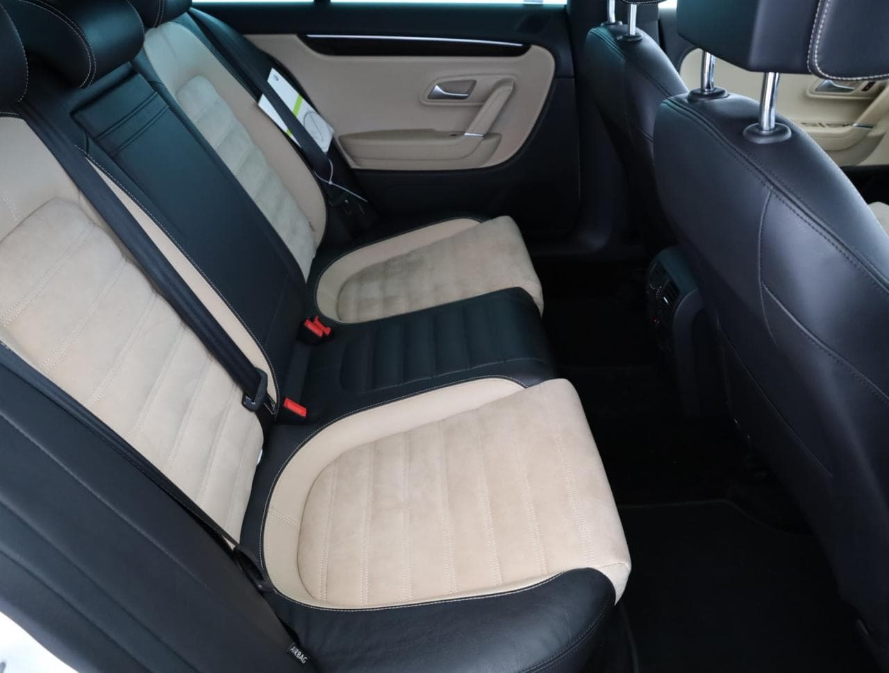 2015 Volkswagen CC - 11