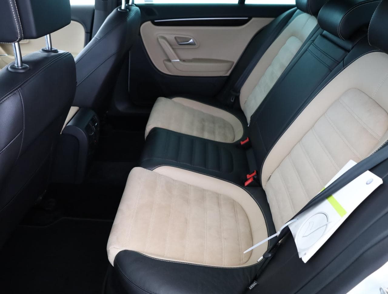 2015 Volkswagen CC - 12
