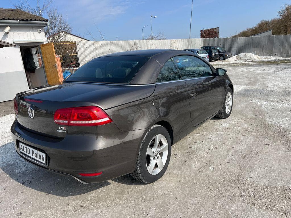 2011 Volkswagen Eos - 12