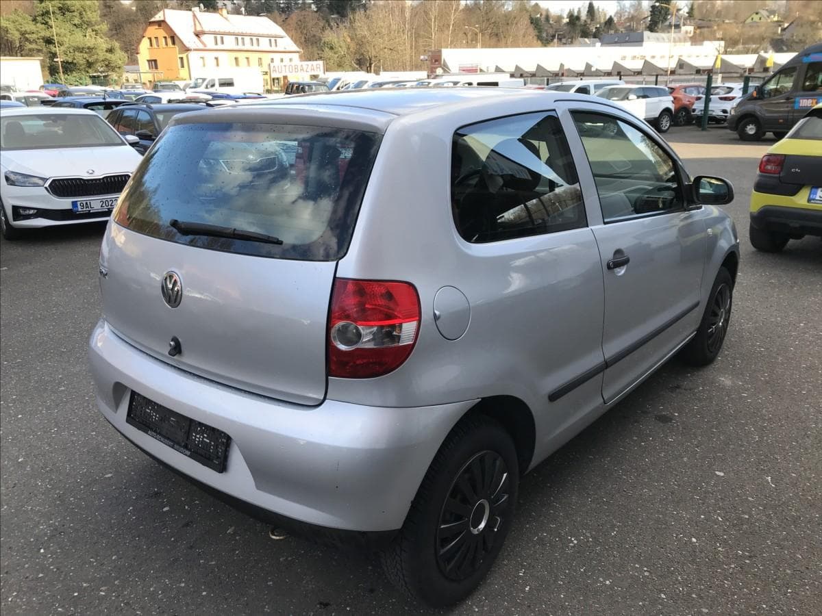 2006 Volkswagen FOX - 5