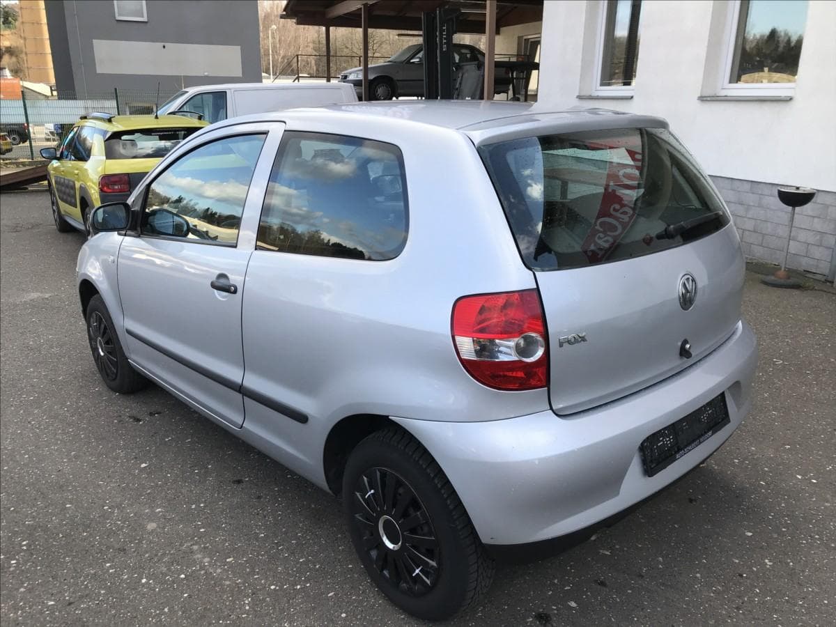 2006 Volkswagen FOX - 6