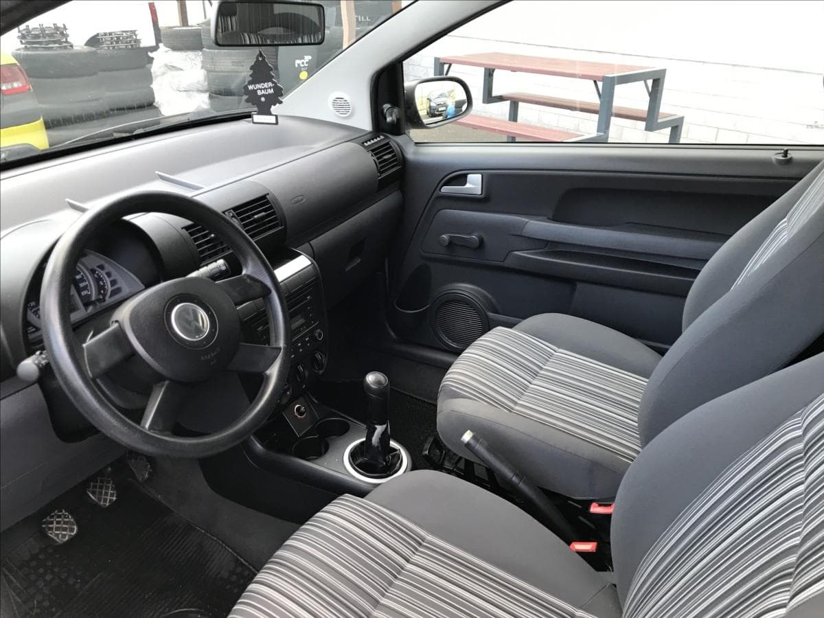 2006 Volkswagen FOX - 8